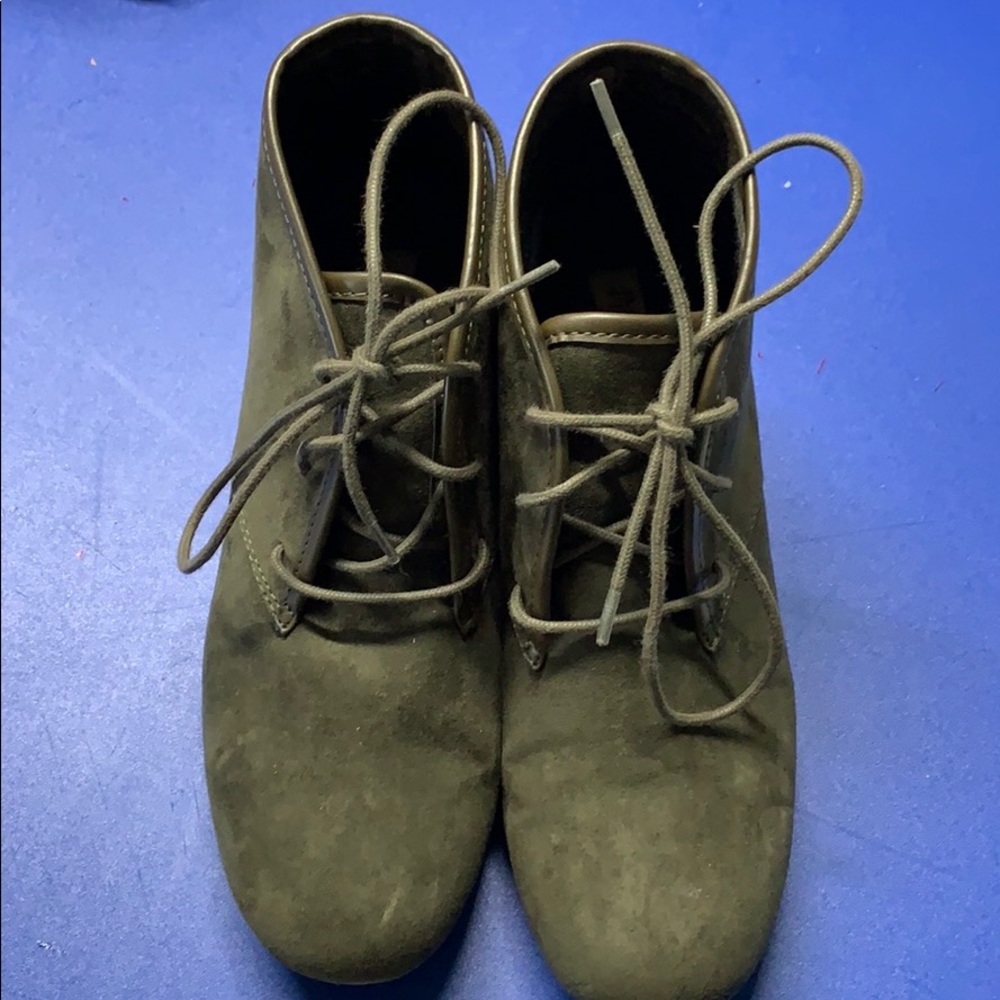 MadLove, platform, boot size 11